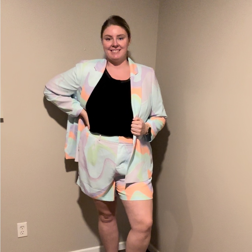 BRAND NEW Eloquii Short and Suit Set!